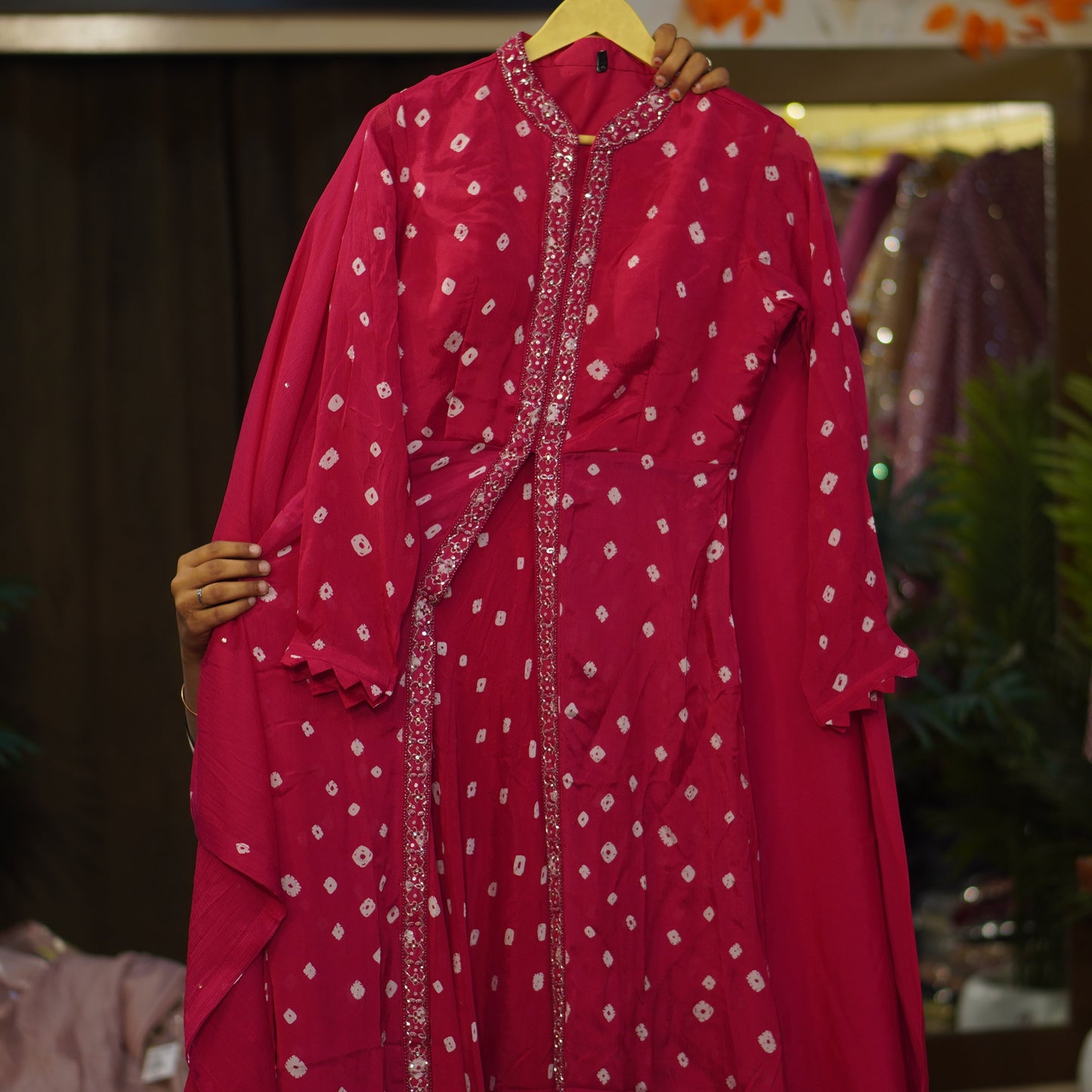003-IWS-211-HOT PINK
