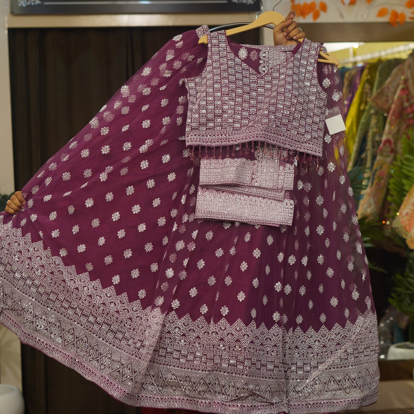 Lehenga set (buy online readymade lehenga choli)