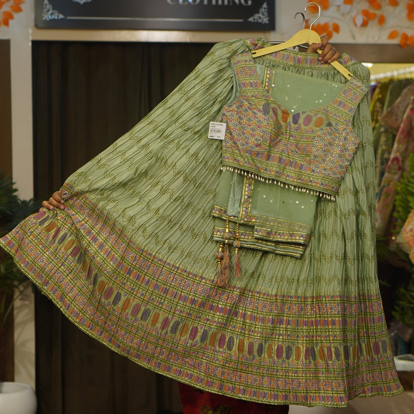Lehenga set (buy online readymade lehenga choli)