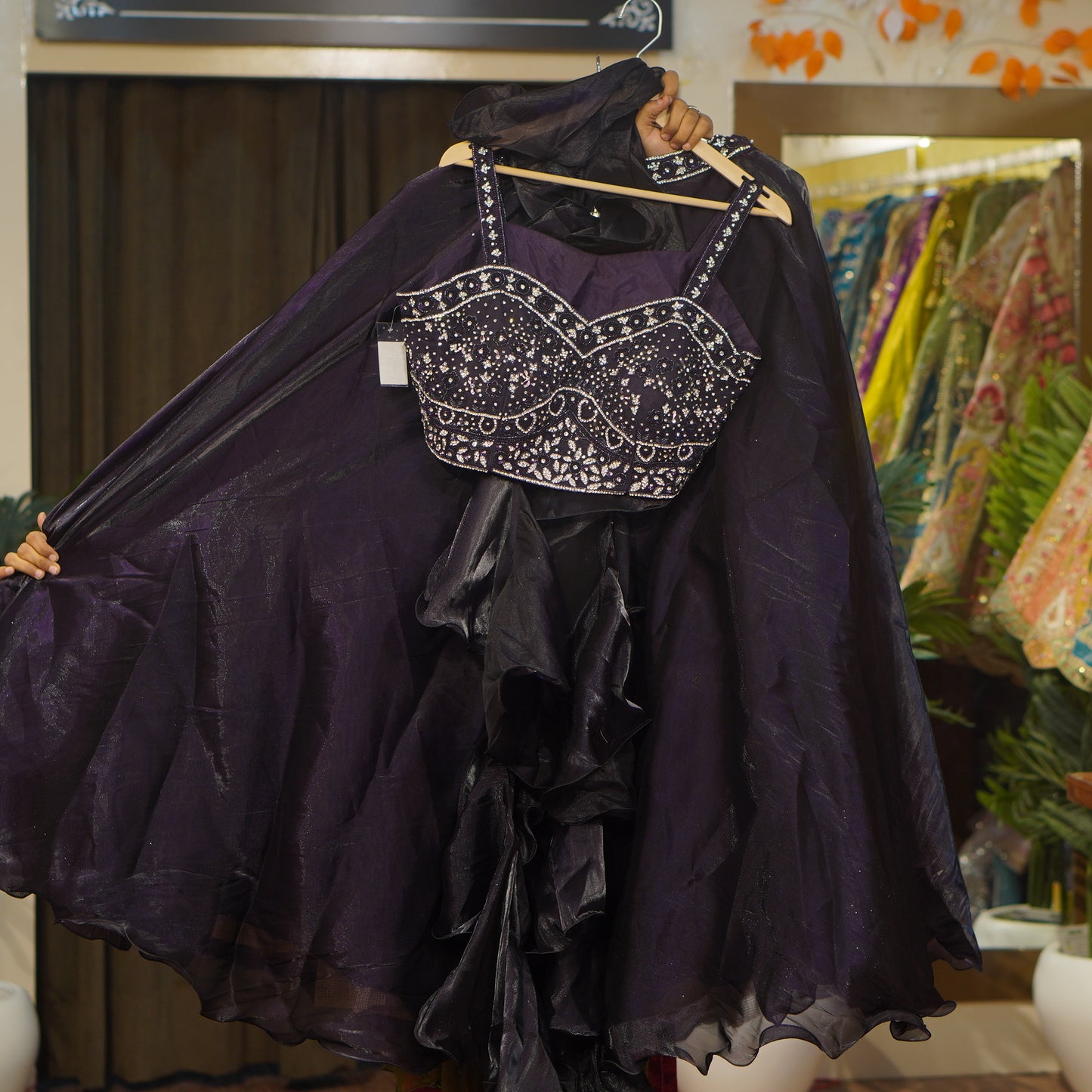 Lehenga set (buy online readymade lehenga choli)