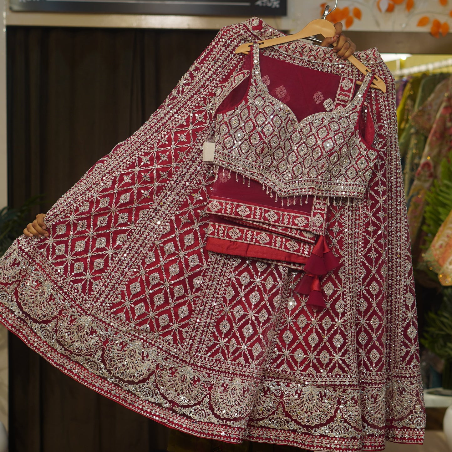 Lehenga set (buy online readymade lehenga choli)