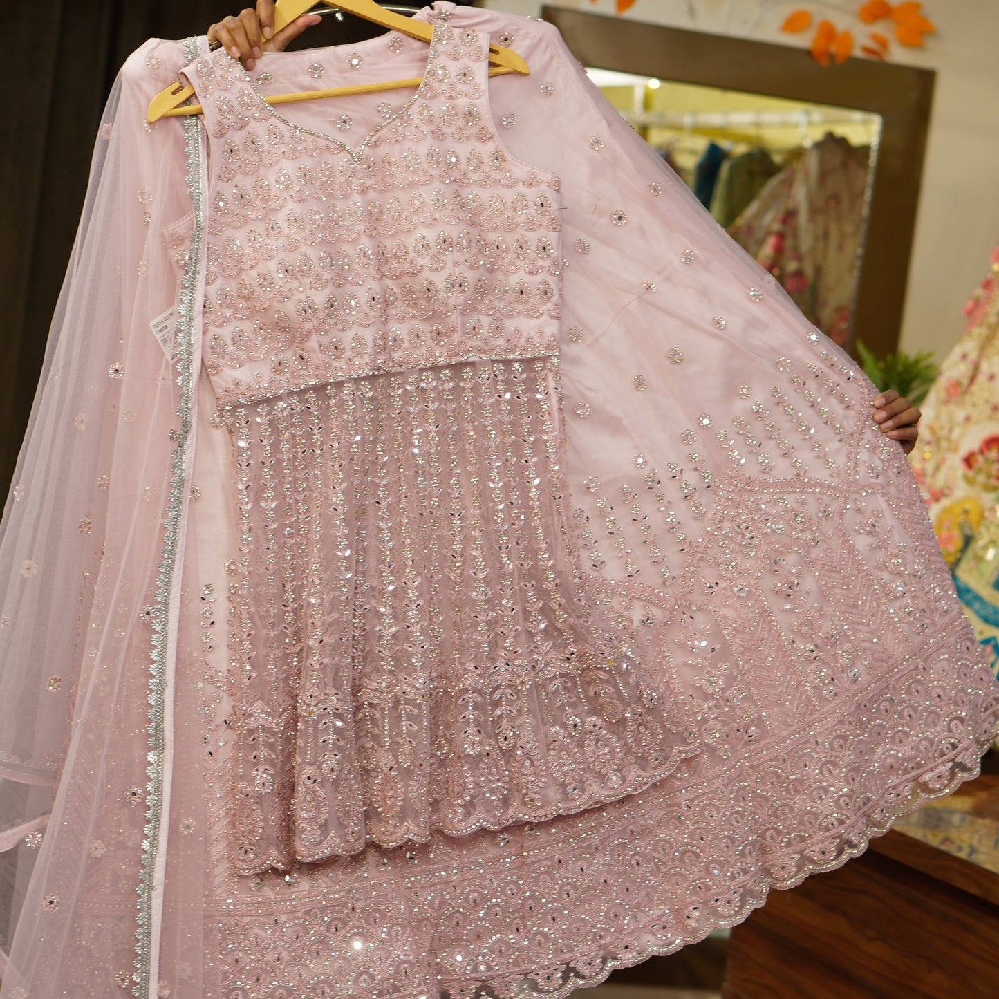 Lehenga set (buy online readymade lehenga choli)