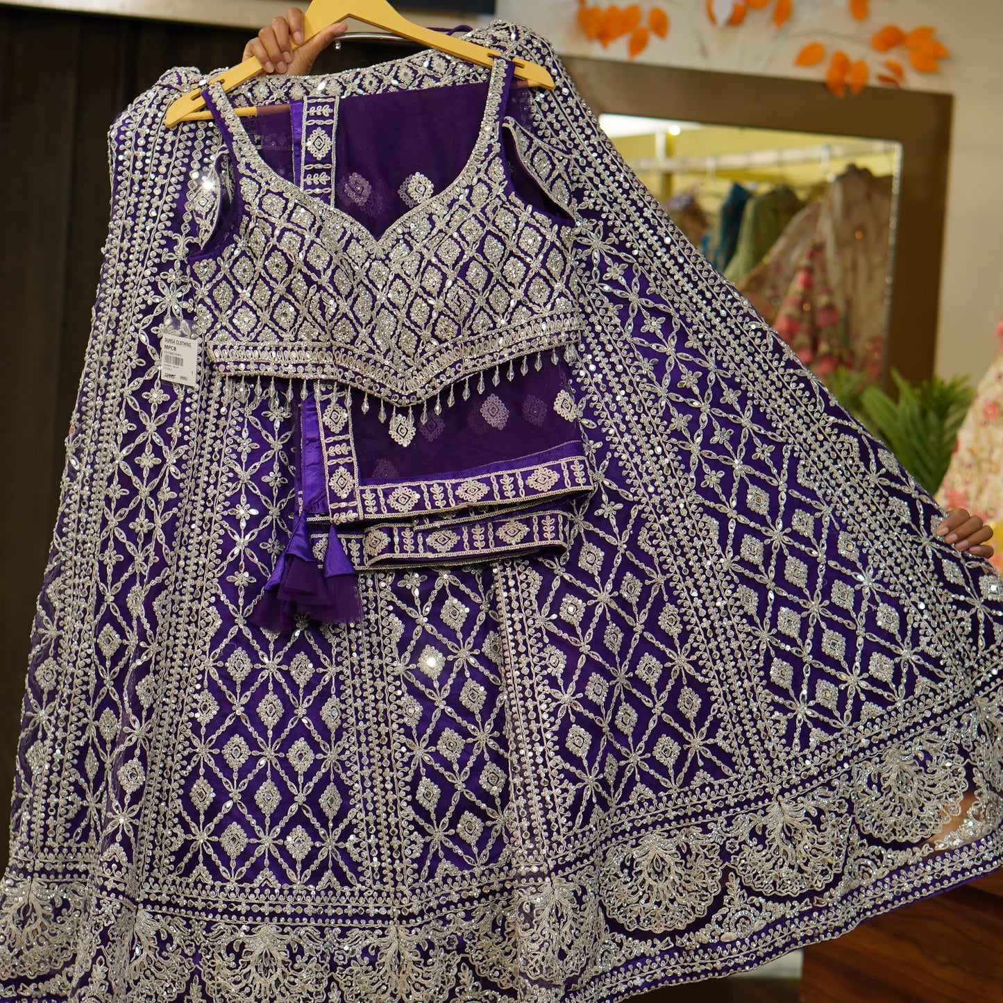 Lehenga set (buy online readymade lehenga choli)