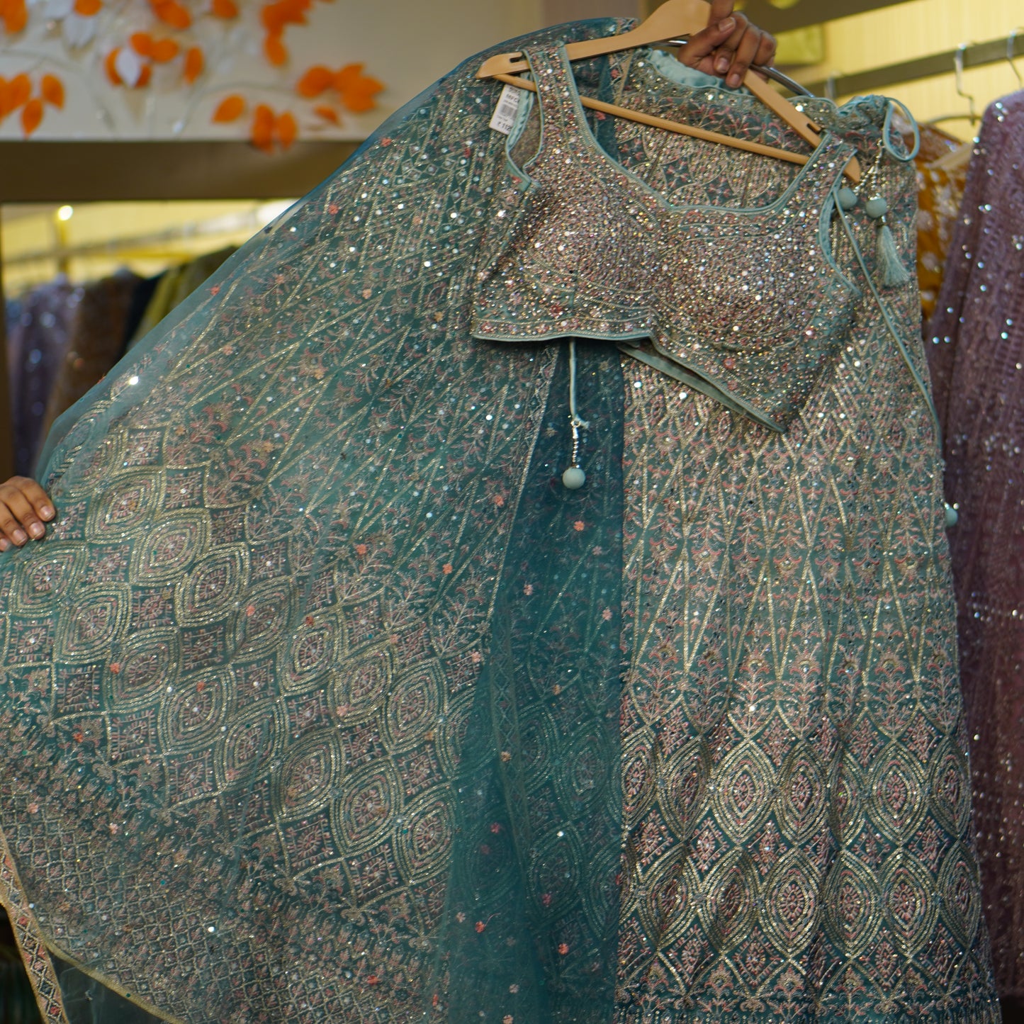 Lehenga set (buy online readymade lehenga choli)