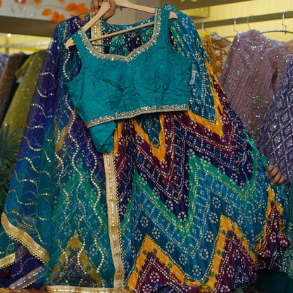 Lehenga set (buy online readymade lehenga choli)
