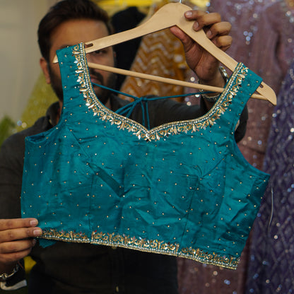 Lehenga set (buy online readymade lehenga choli)