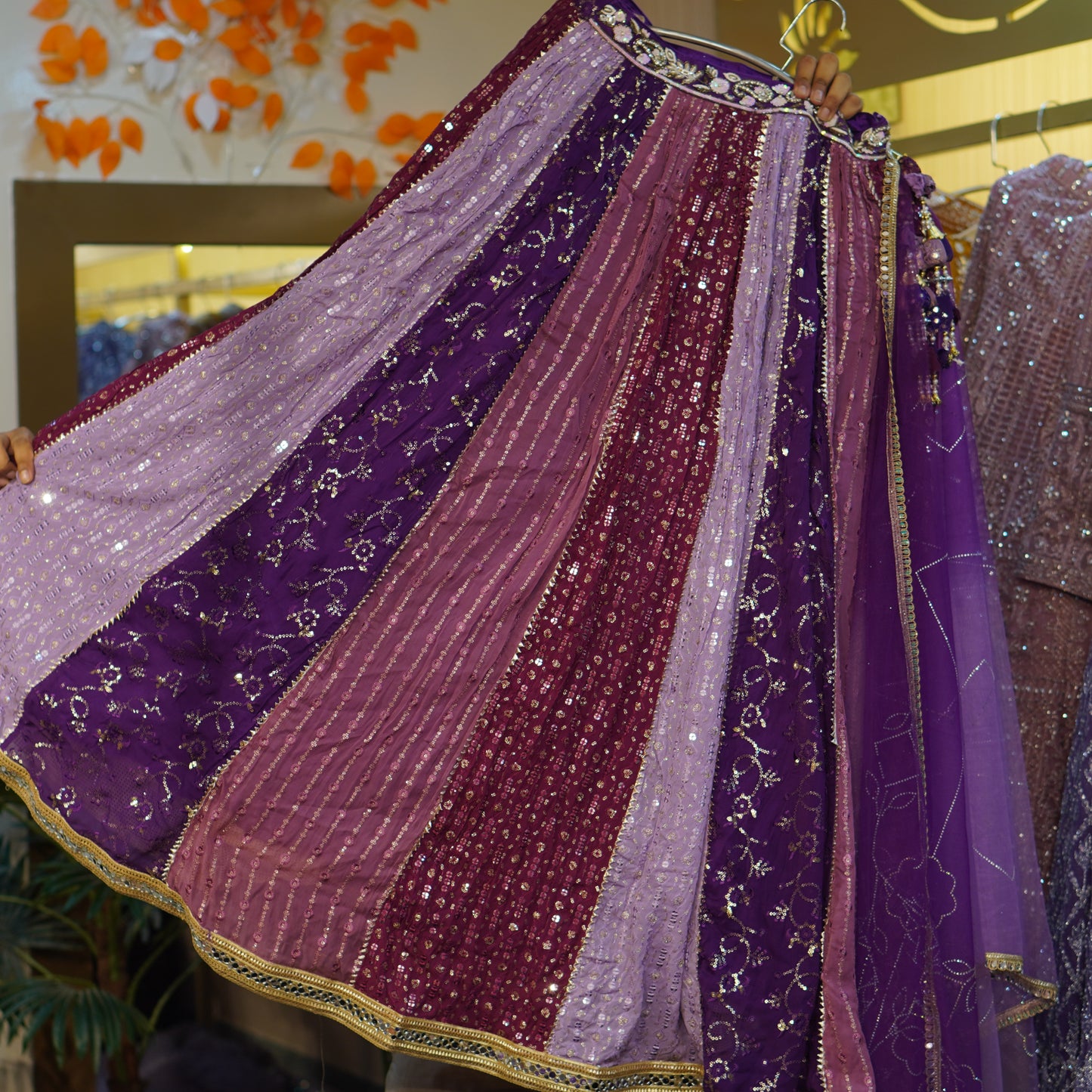 Lehenga set (buy online readymade lehenga choli)