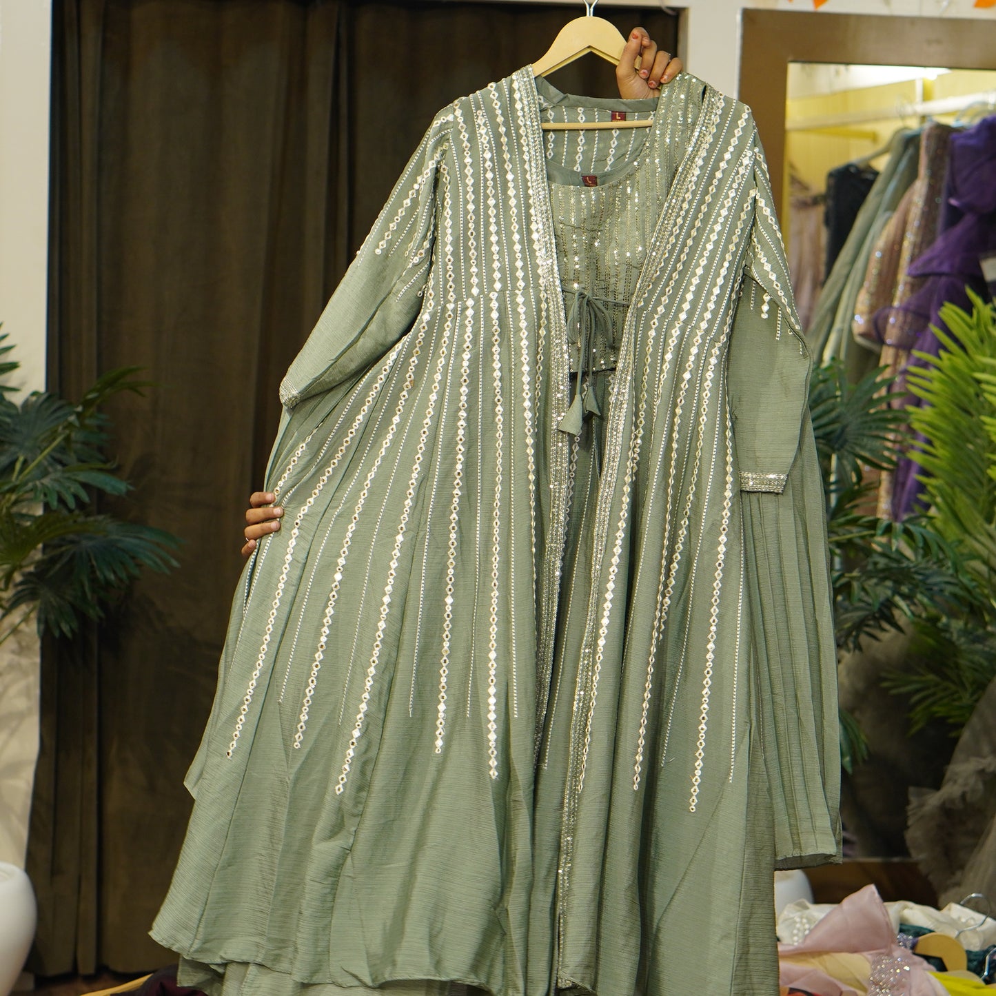 Lehenga set (buy online readymade lehenga choli)