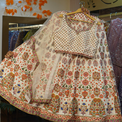 Lehenga set (buy online readymade lehenga choli)