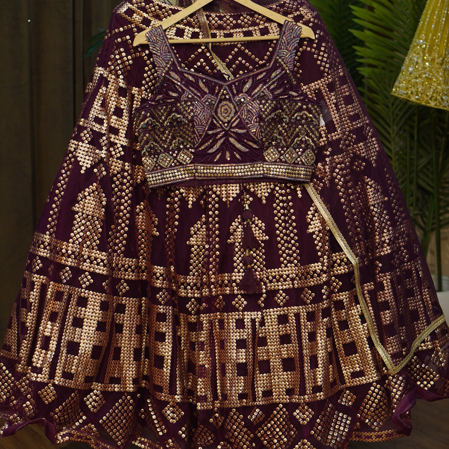 Lehenga set (buy online readymade lehenga choli)