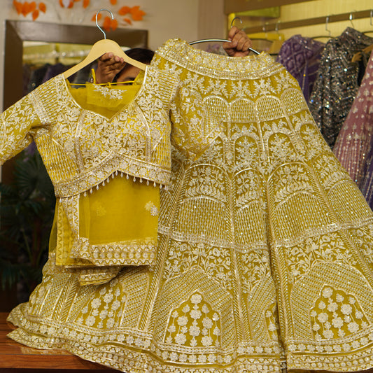 Lehenga set (buy online readymade lehenga choli)