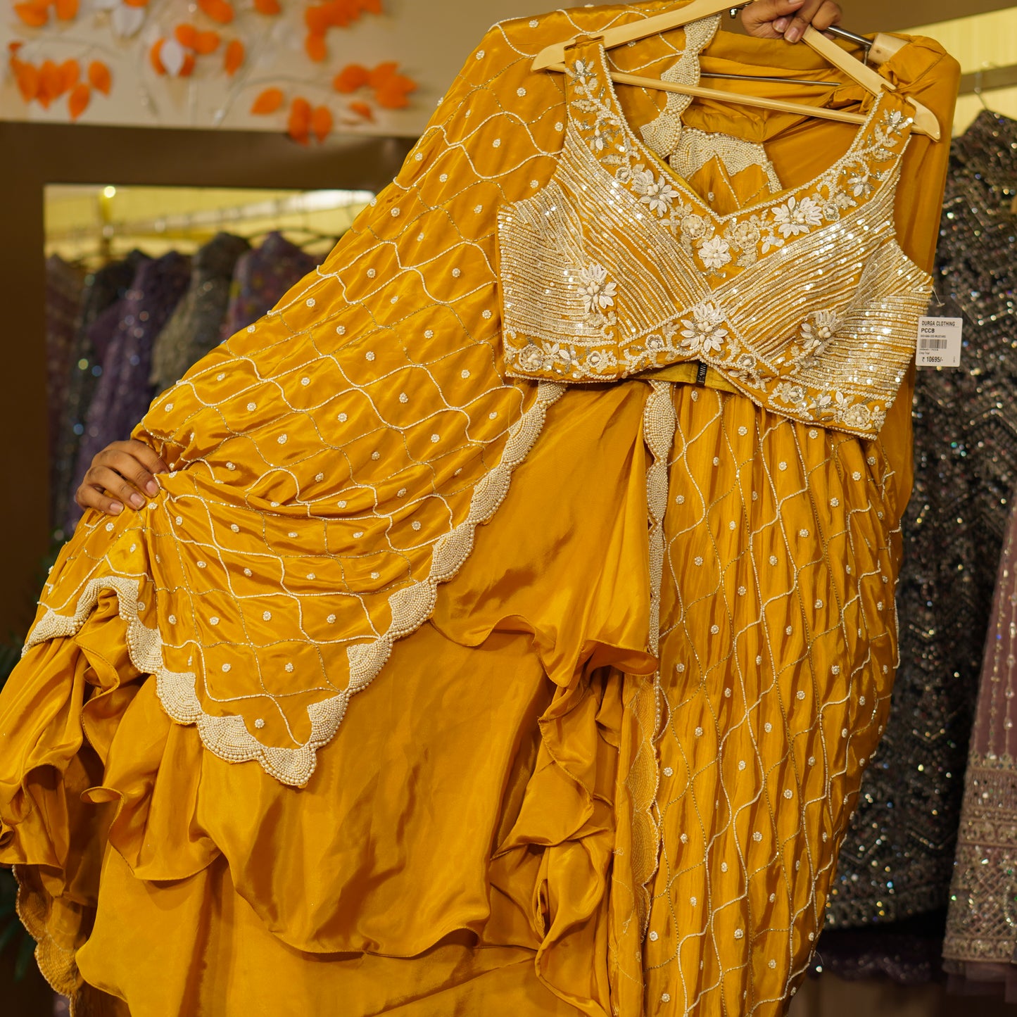 Lehenga set (buy online readymade lehenga choli)