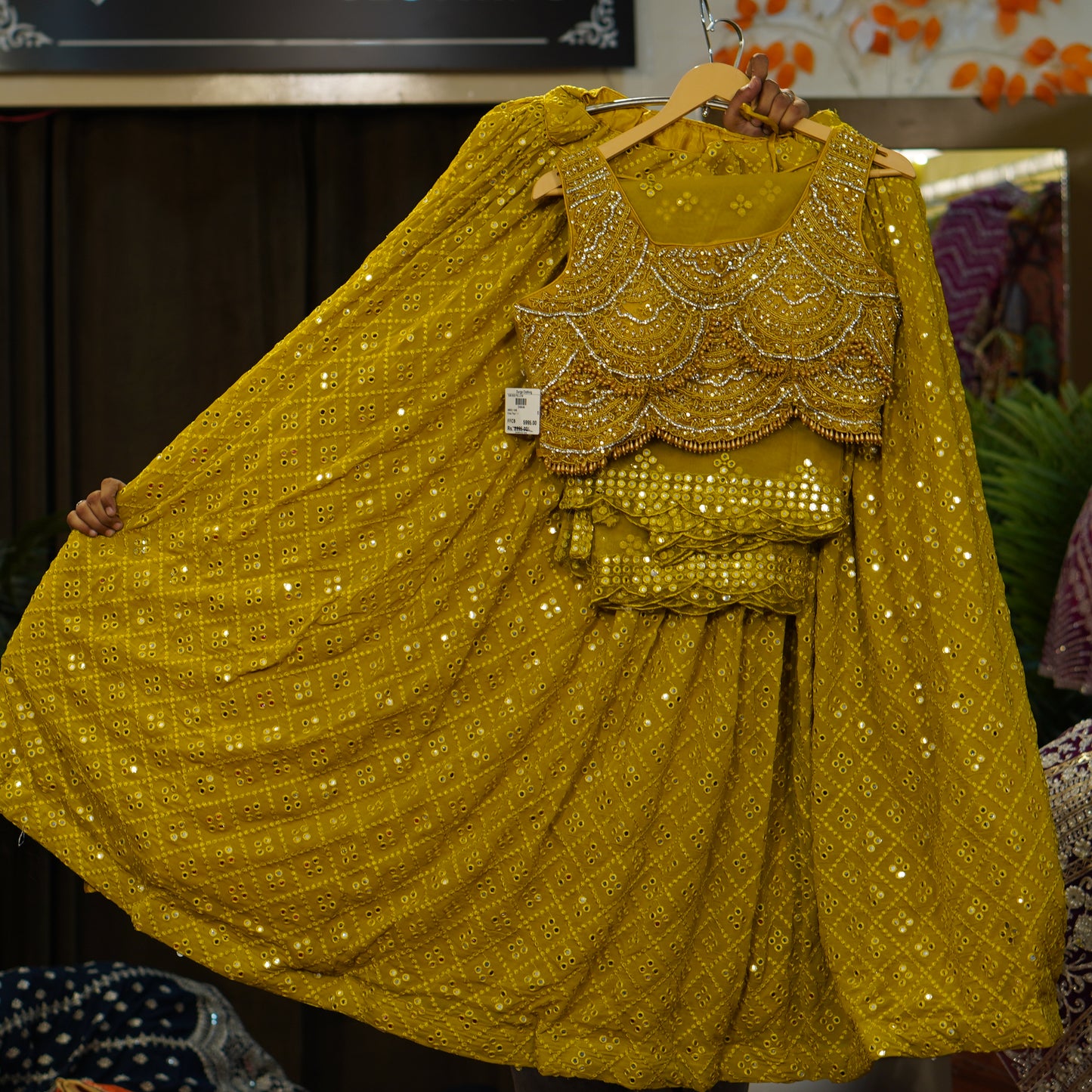 045-833-YELLOW