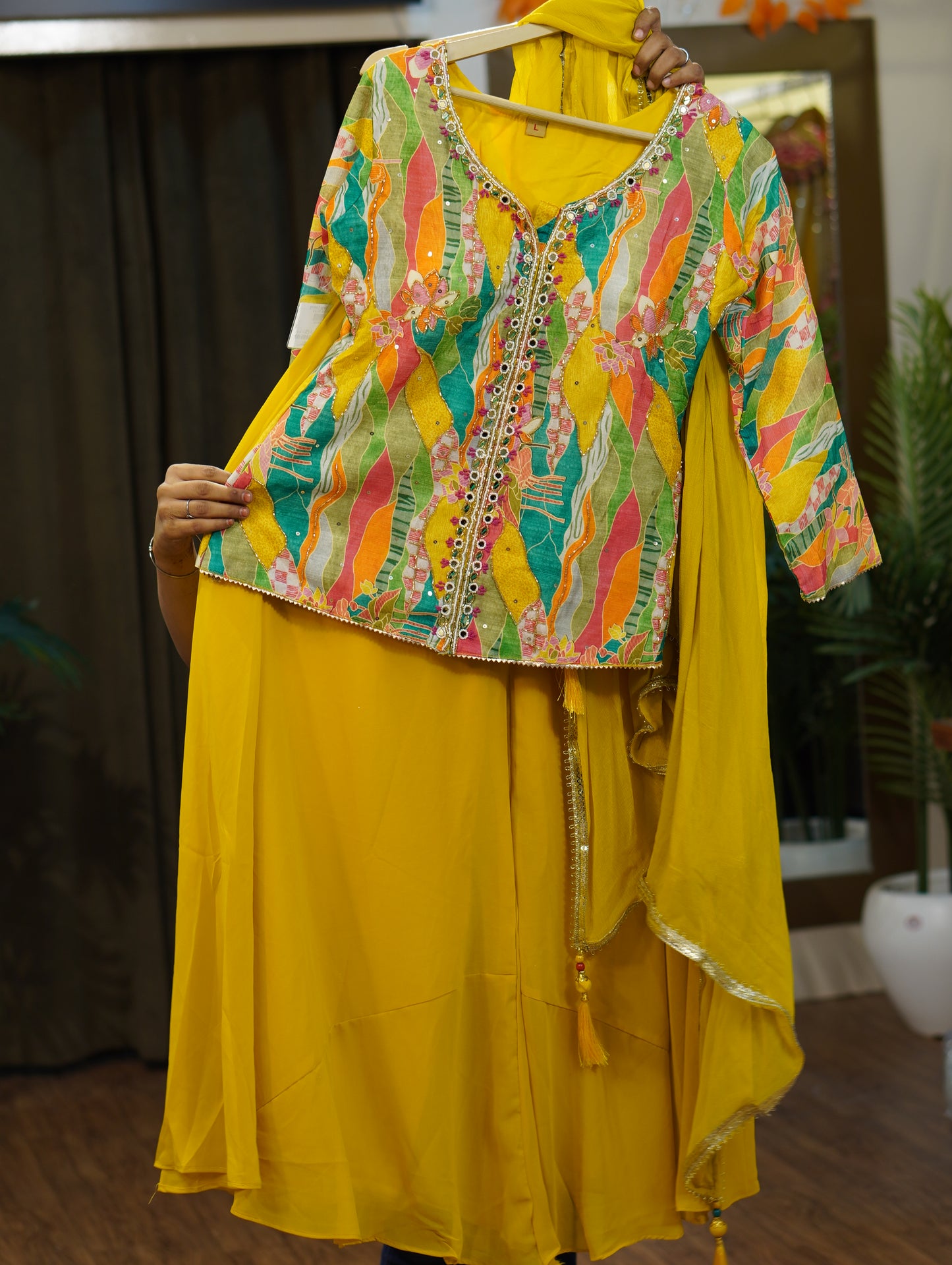 036-SHRADHA-YELLOW