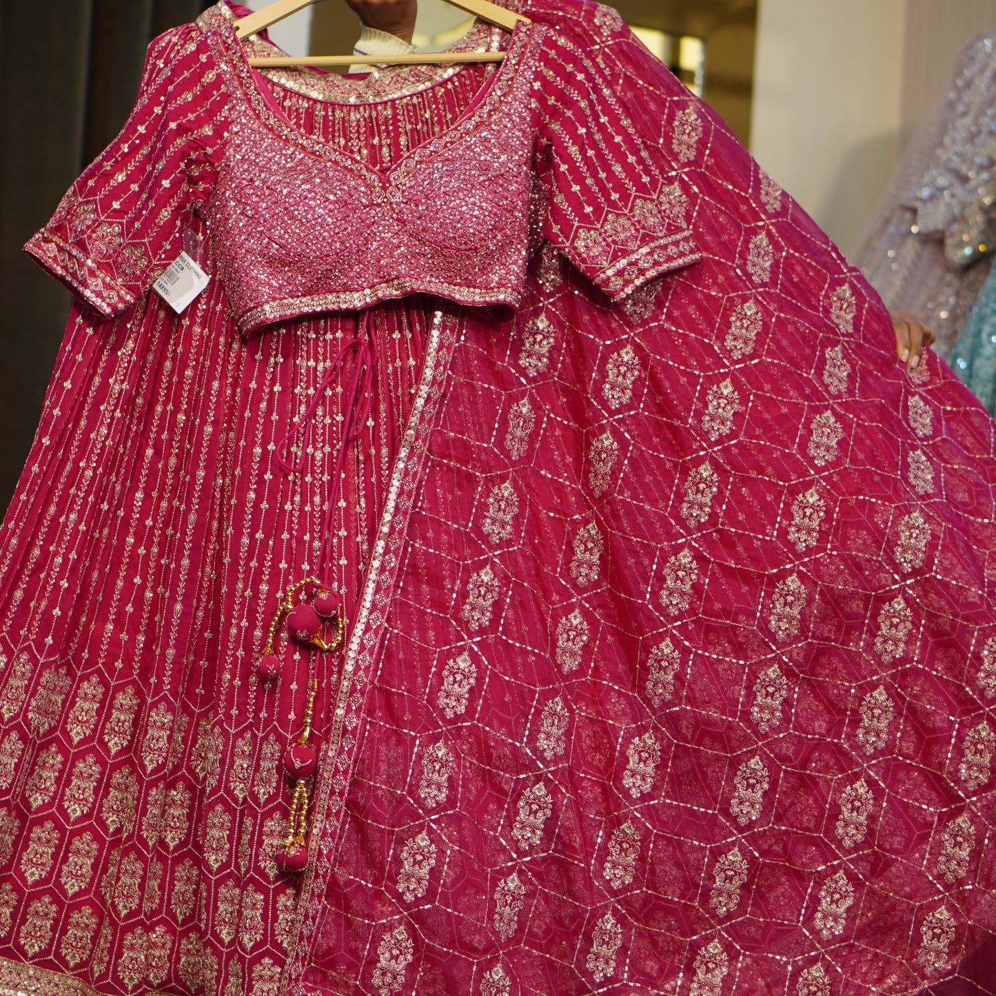 Lehenga set (buy online readymade lehenga choli)