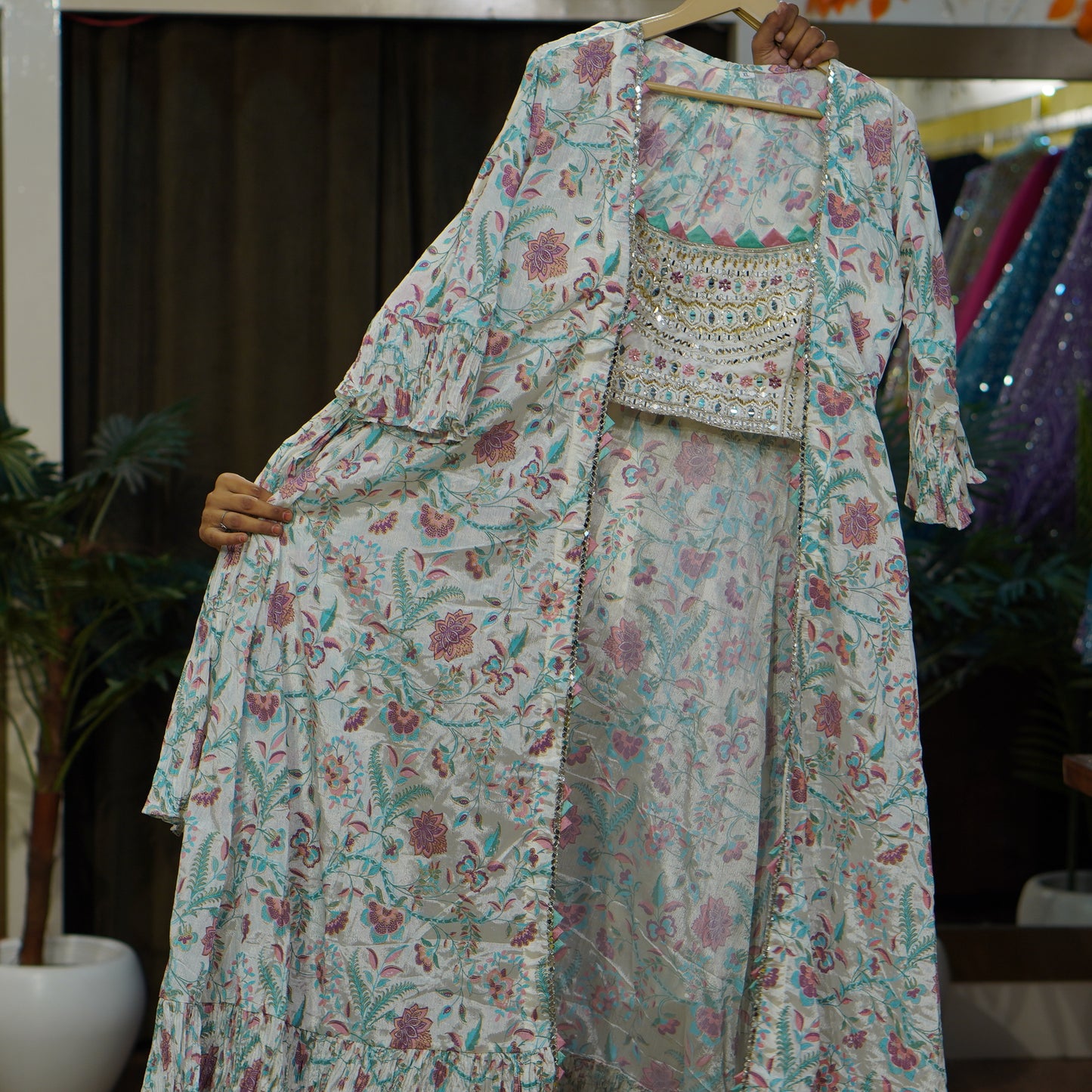 036-RUSHIKA-WHITE