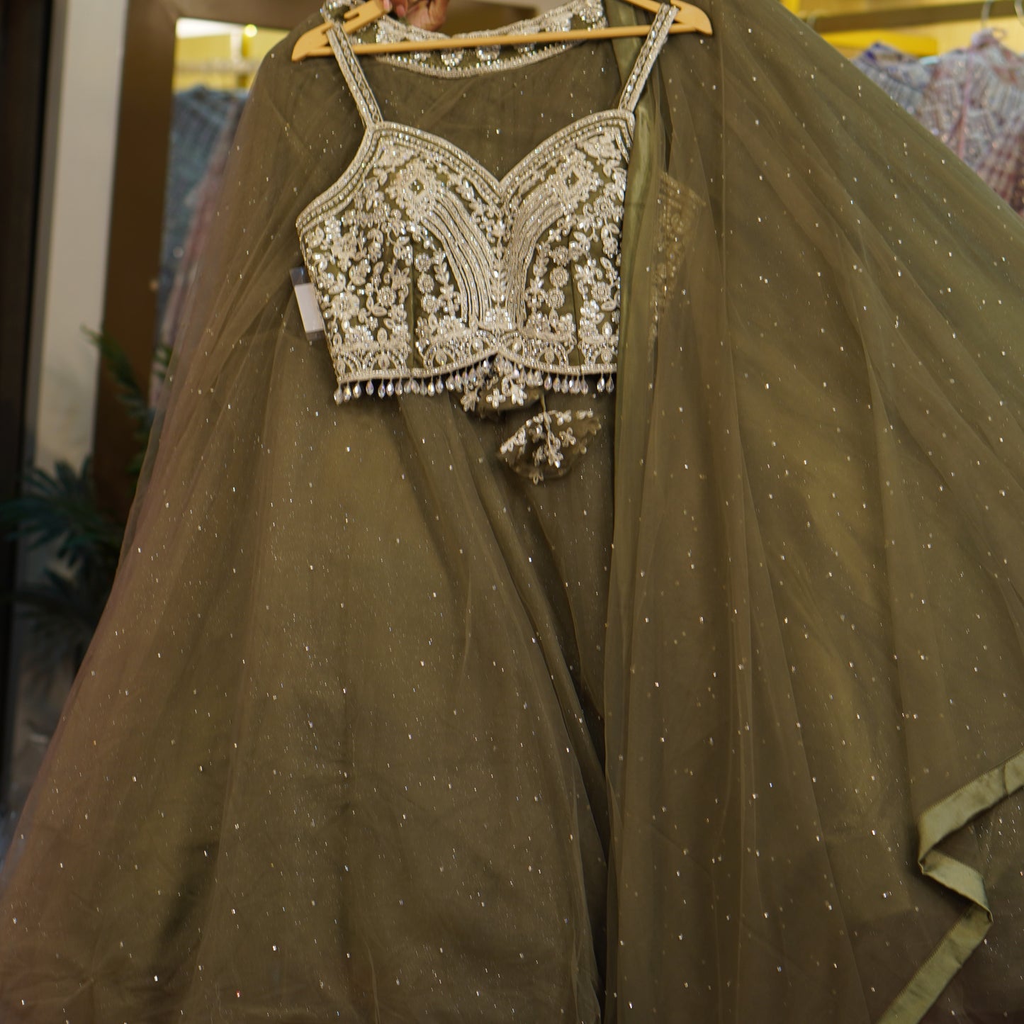 Lehenga set (buy online readymade lehenga choli)