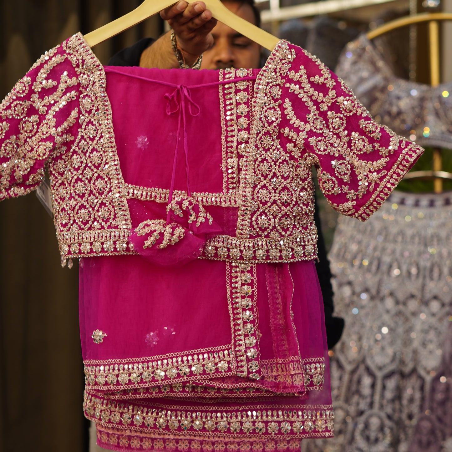 Lehenga set (buy online readymade lehenga choli)