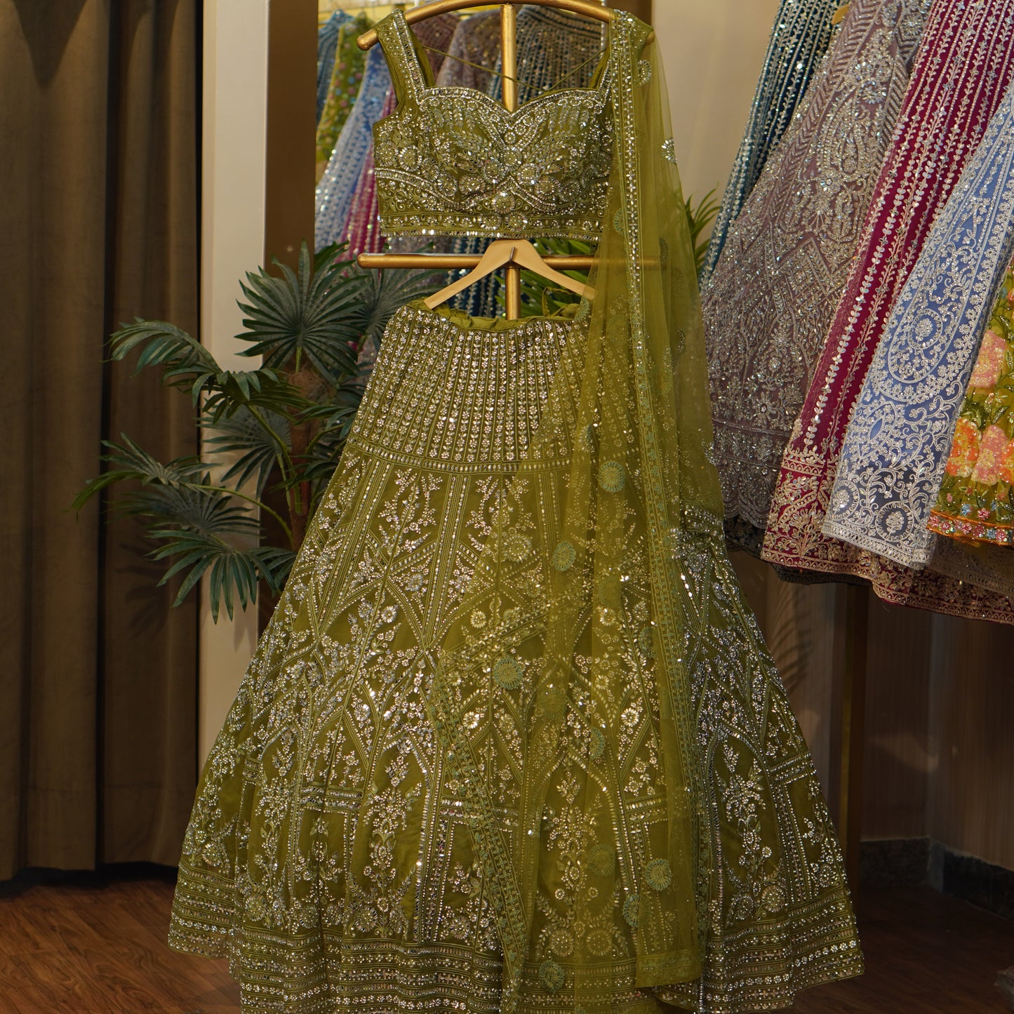 Lehenga set (buy online readymade lehenga choli)