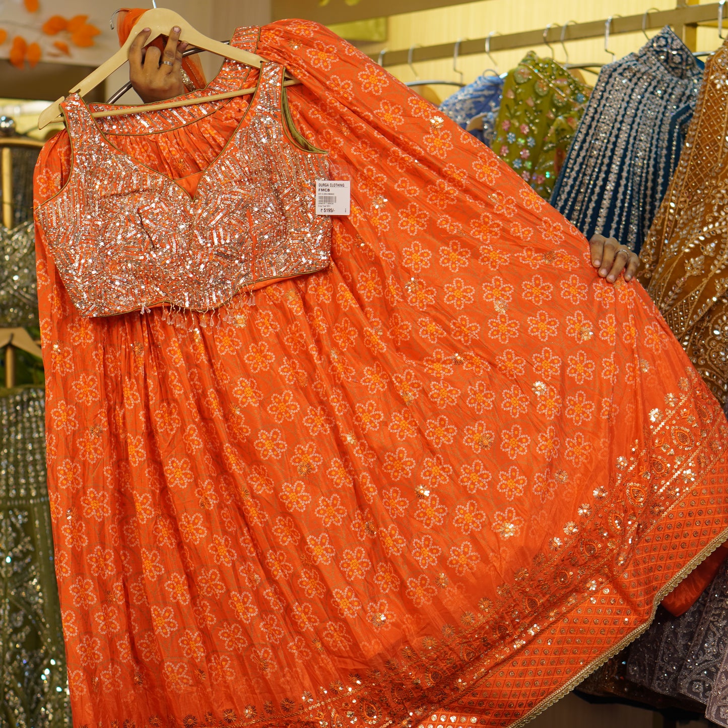 Lehenga set (buy online readymade lehenga choli)