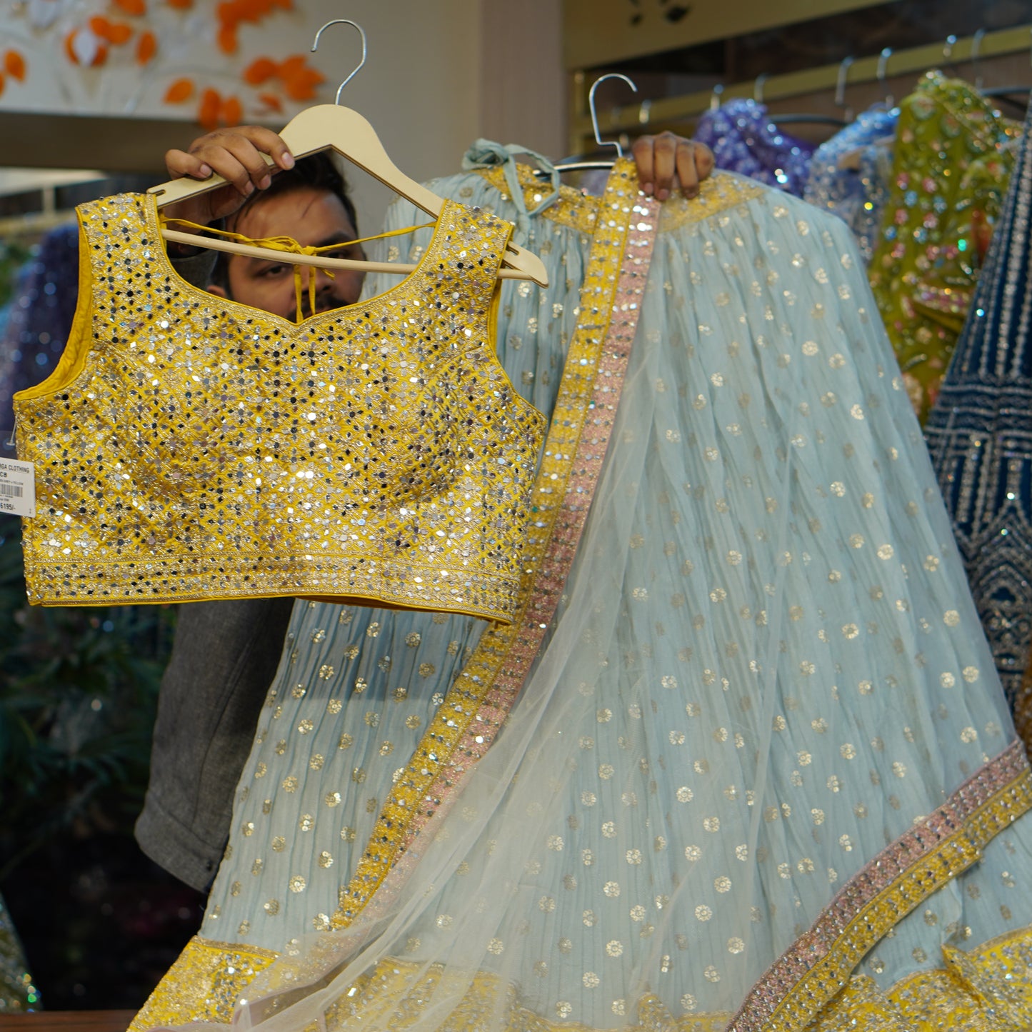 Lehenga set (buy online readymade lehenga choli)