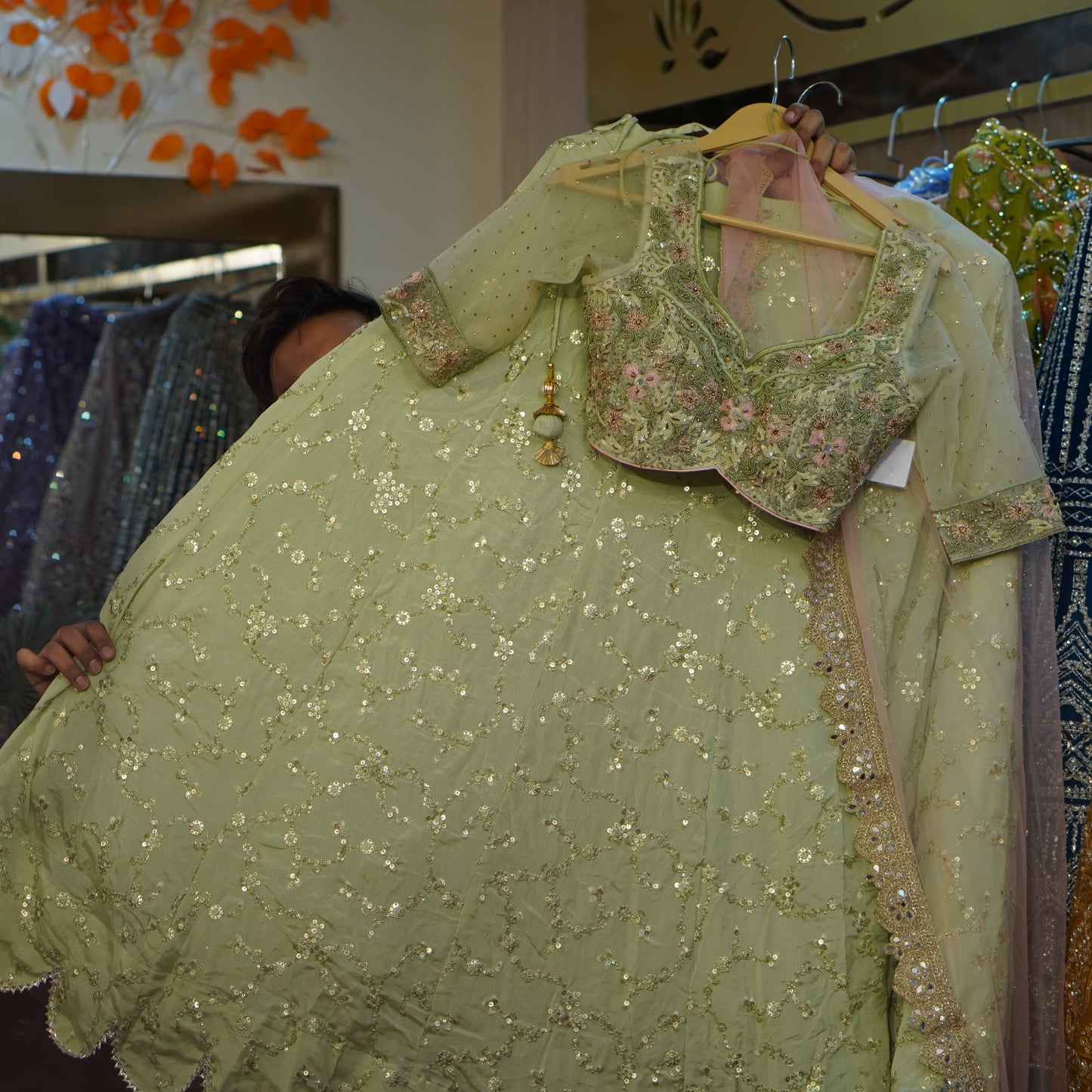 Lehenga set (buy online readymade lehenga choli)