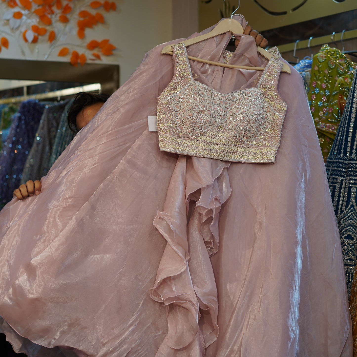 Lehenga set (buy online readymade lehenga choli)