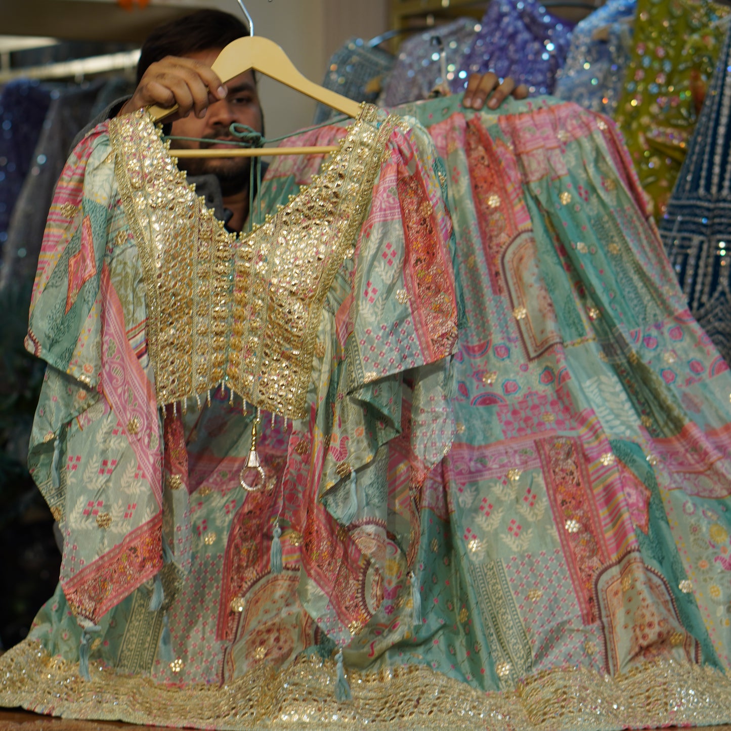 Lehenga set (buy online readymade lehenga choli)
