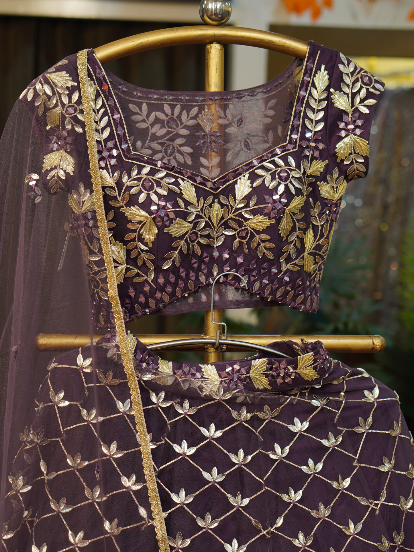Lehenga set (buy online readymade lehenga choli)