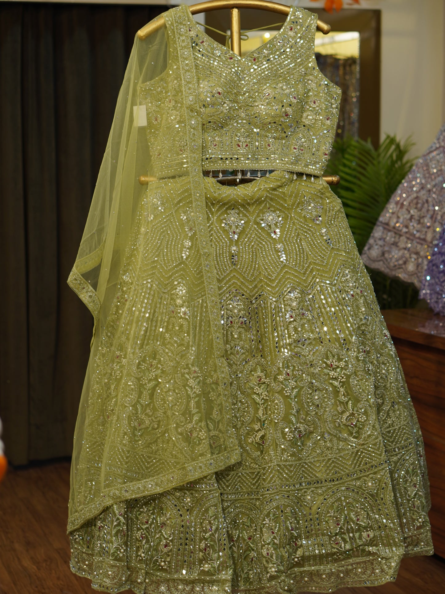 Lehenga set (buy online readymade lehenga choli)