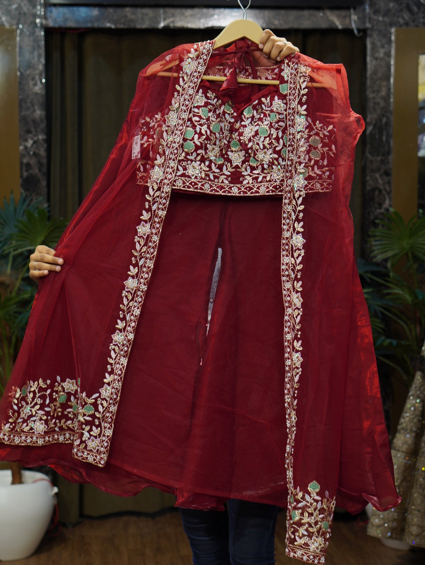 067-PARI-101-MEHROON