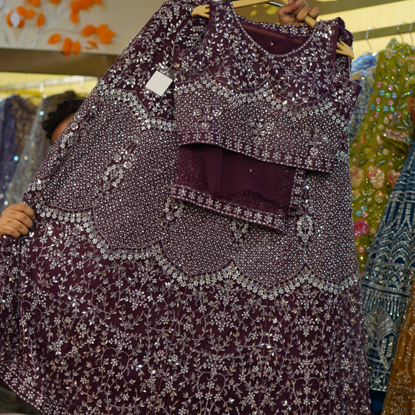 Lehenga set (buy online readymade lehenga choli)