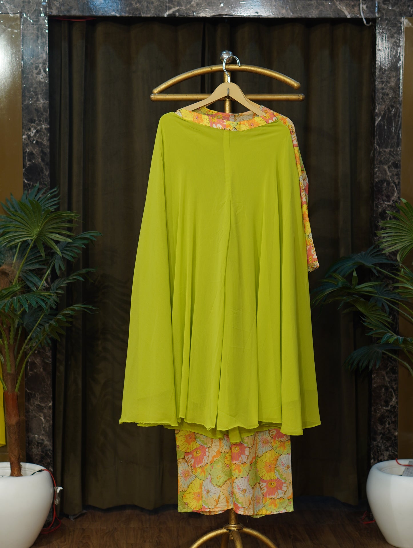 067-571-GREEN