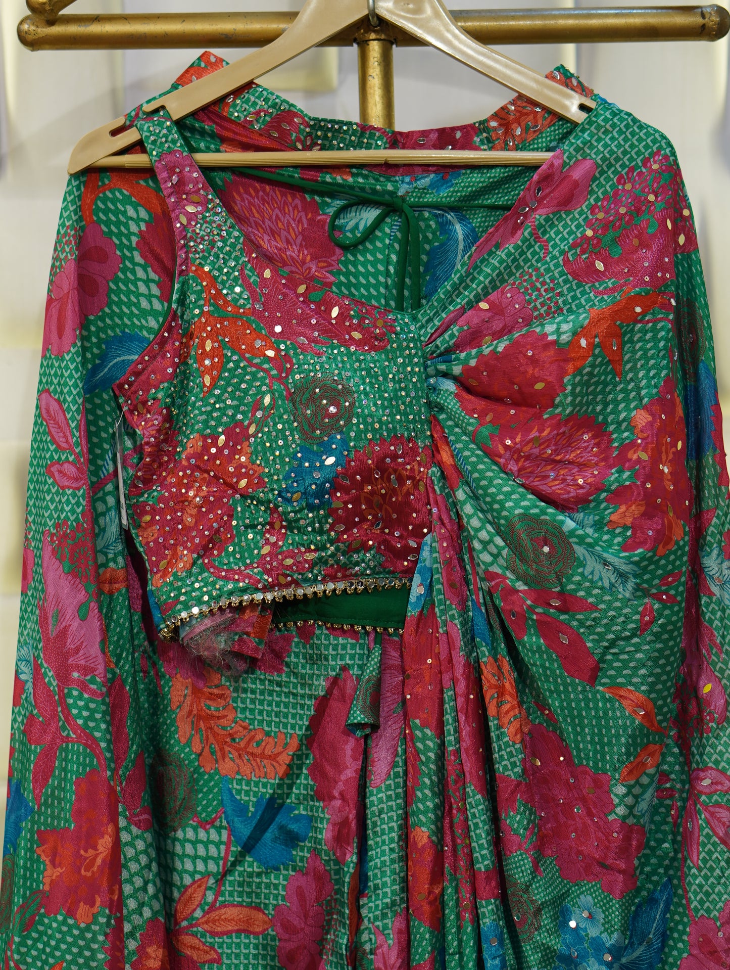 038-MENKA-24-GREEN