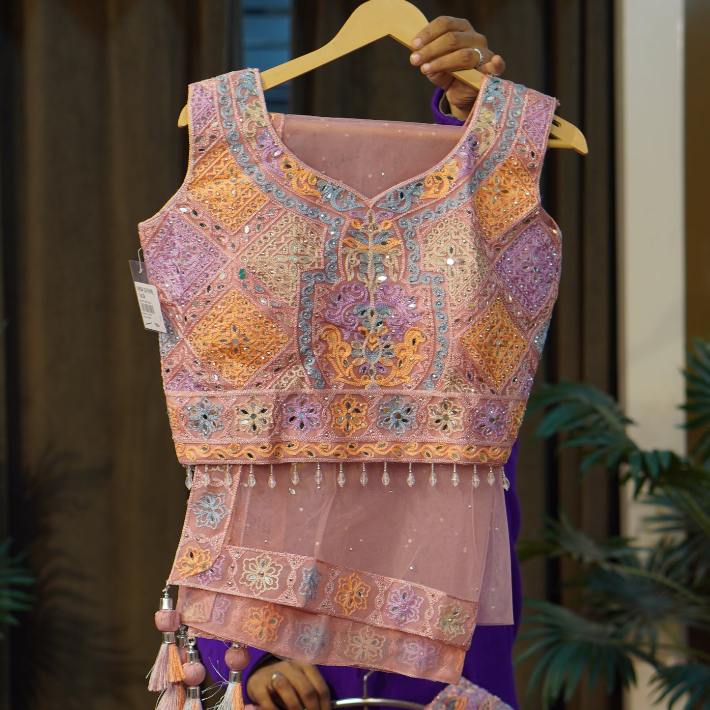 Lehenga set (buy online readymade lehenga choli)