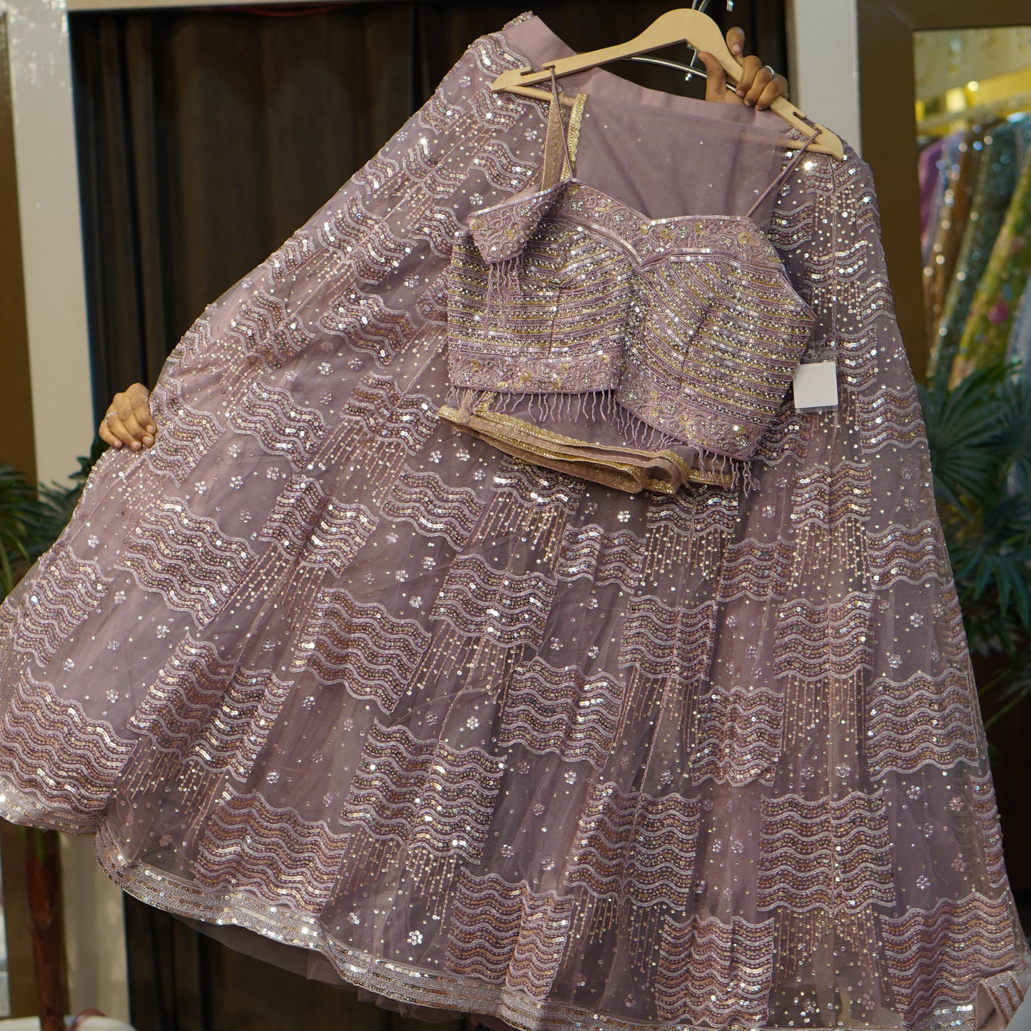 Lehenga set (buy online readymade lehenga choli)