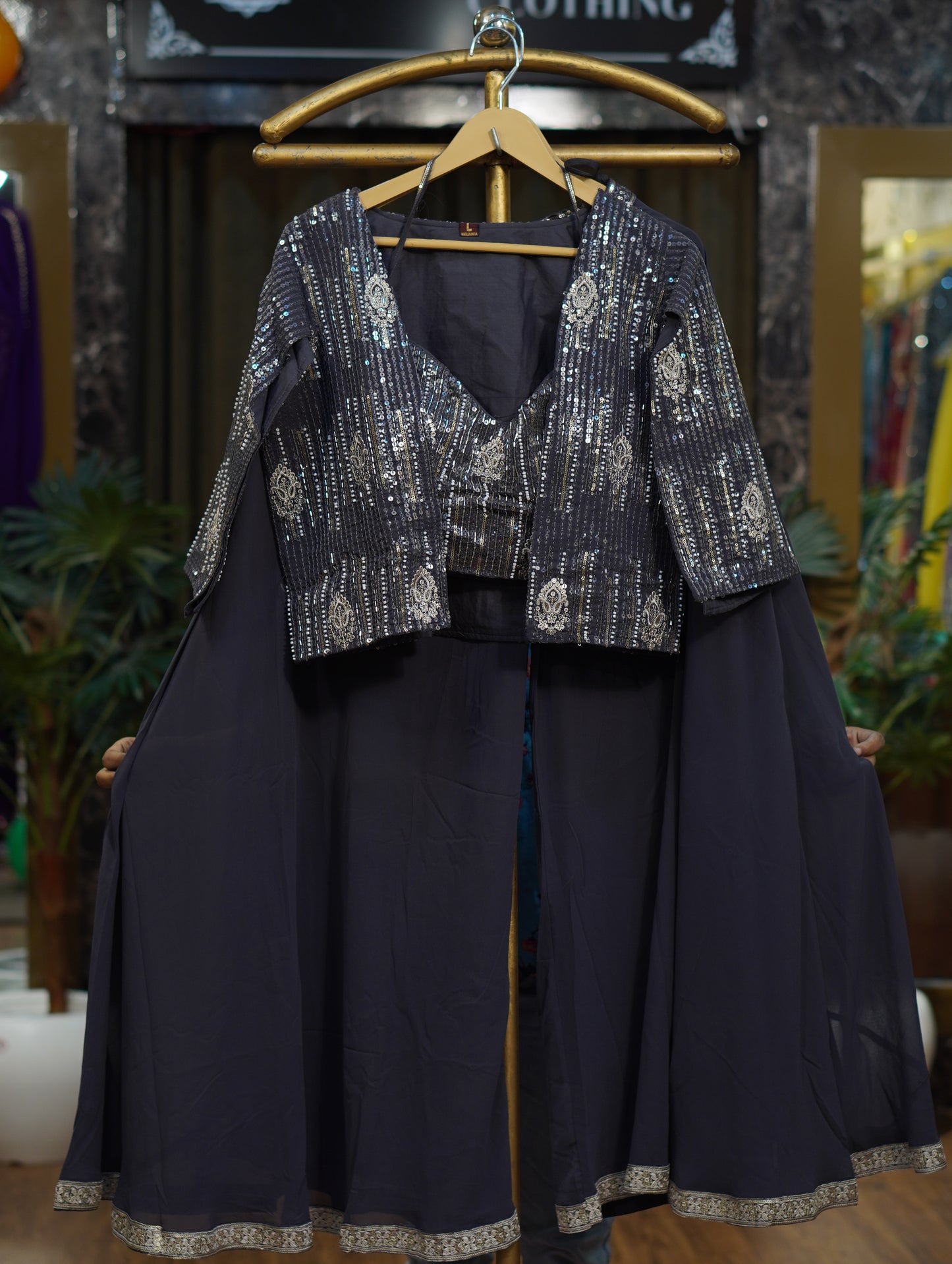 038-AARVI-GREY