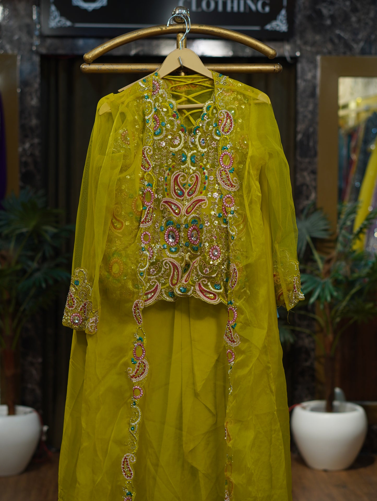 038-ANUSHKA-YELLOW