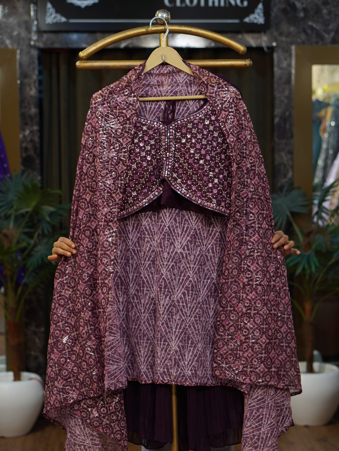 067-SANA-BURGUNDY