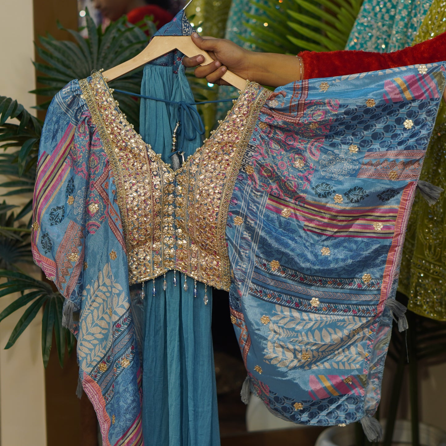Lehenga set (buy online readymade lehenga choli)