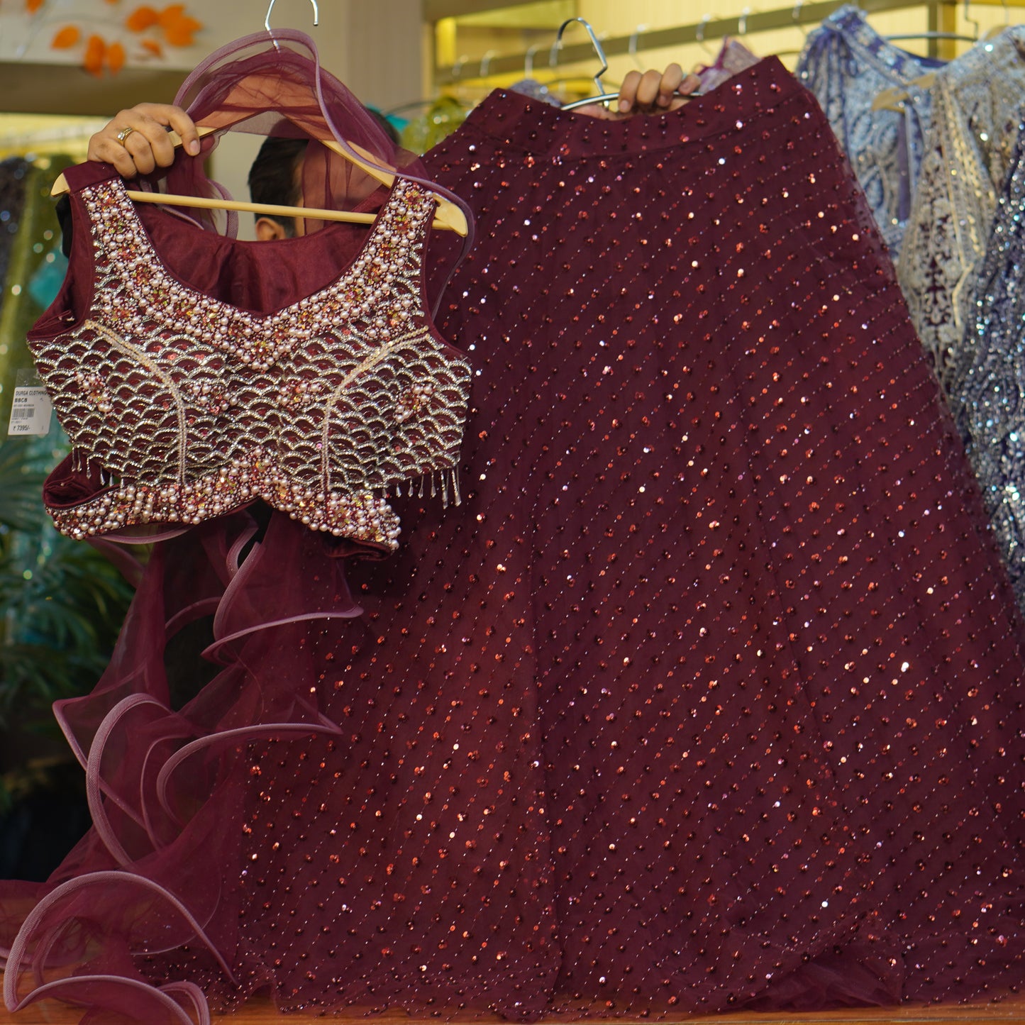 Lehenga set (buy online readymade lehenga choli)