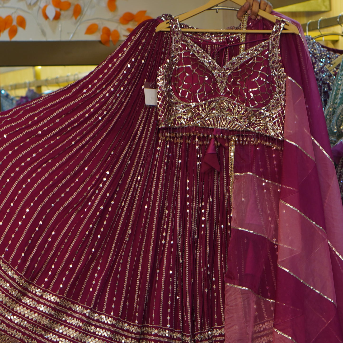 Lehenga set (buy online readymade lehenga choli)