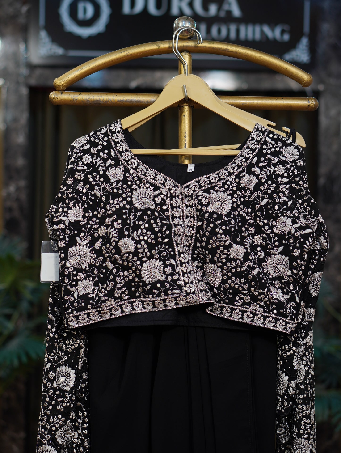 038-VAANI-420-BLACK