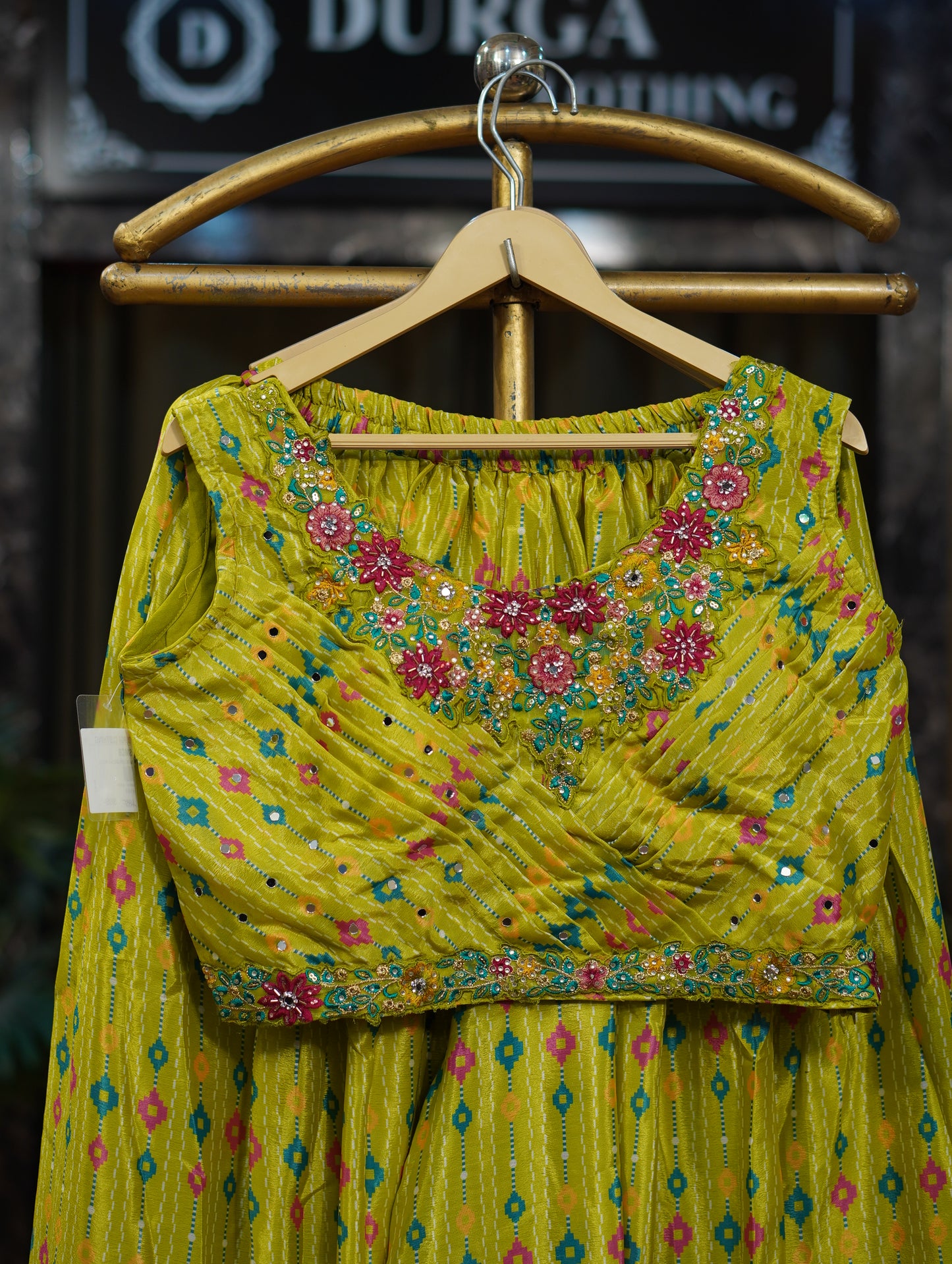 049-VICTORIA-GREEN+MULTI