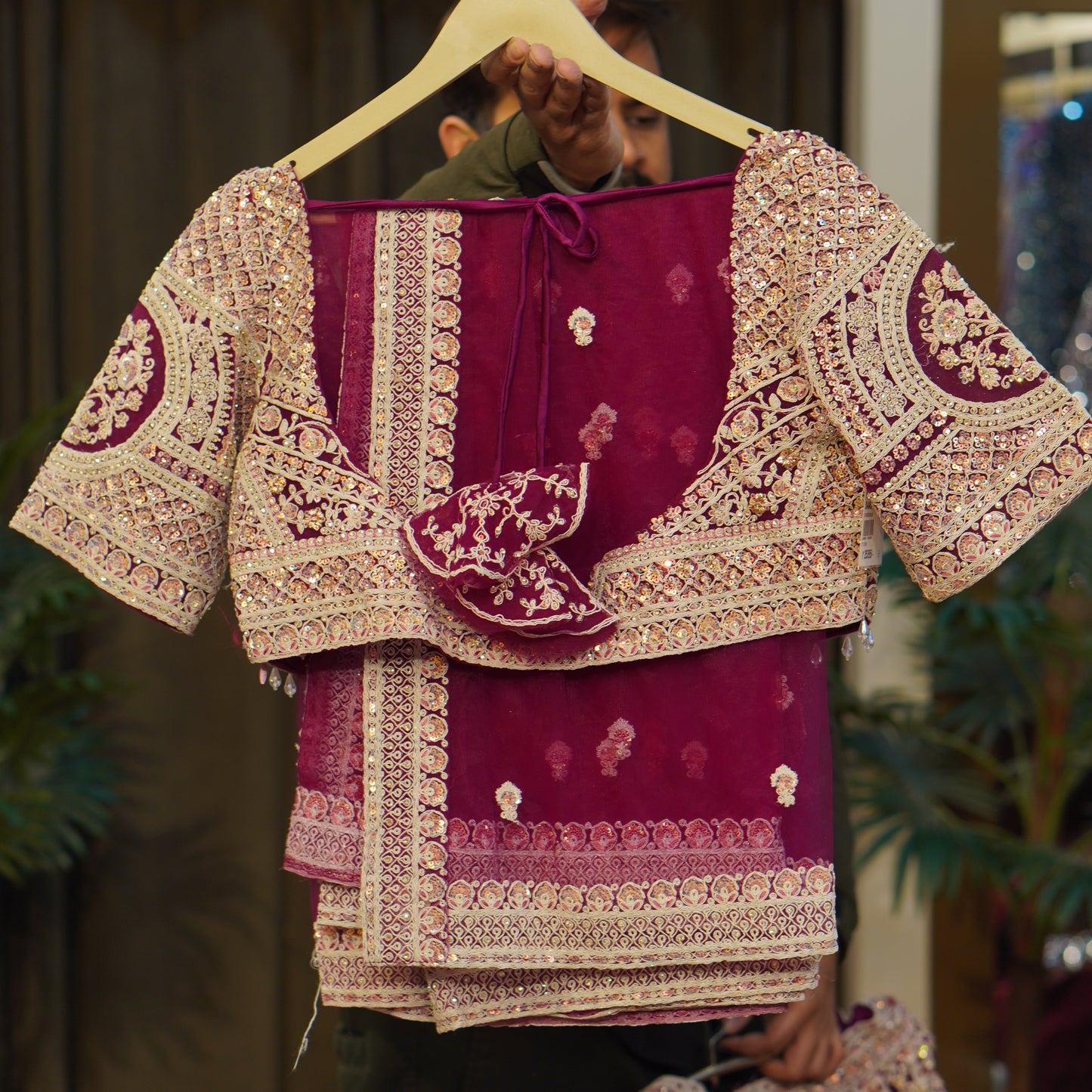 Lehenga set (buy online readymade lehenga choli)