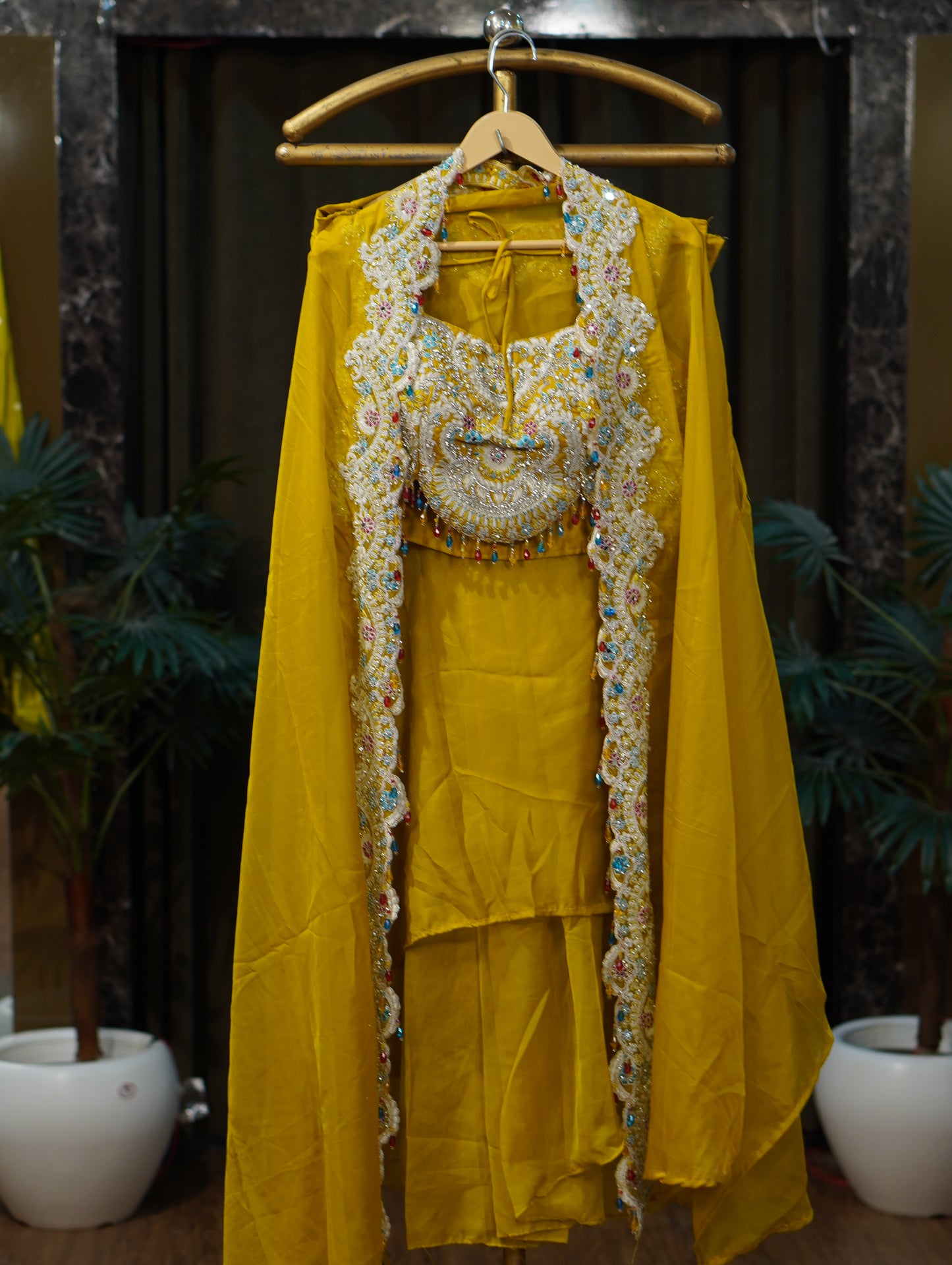 038-JHALAK-YELLOW