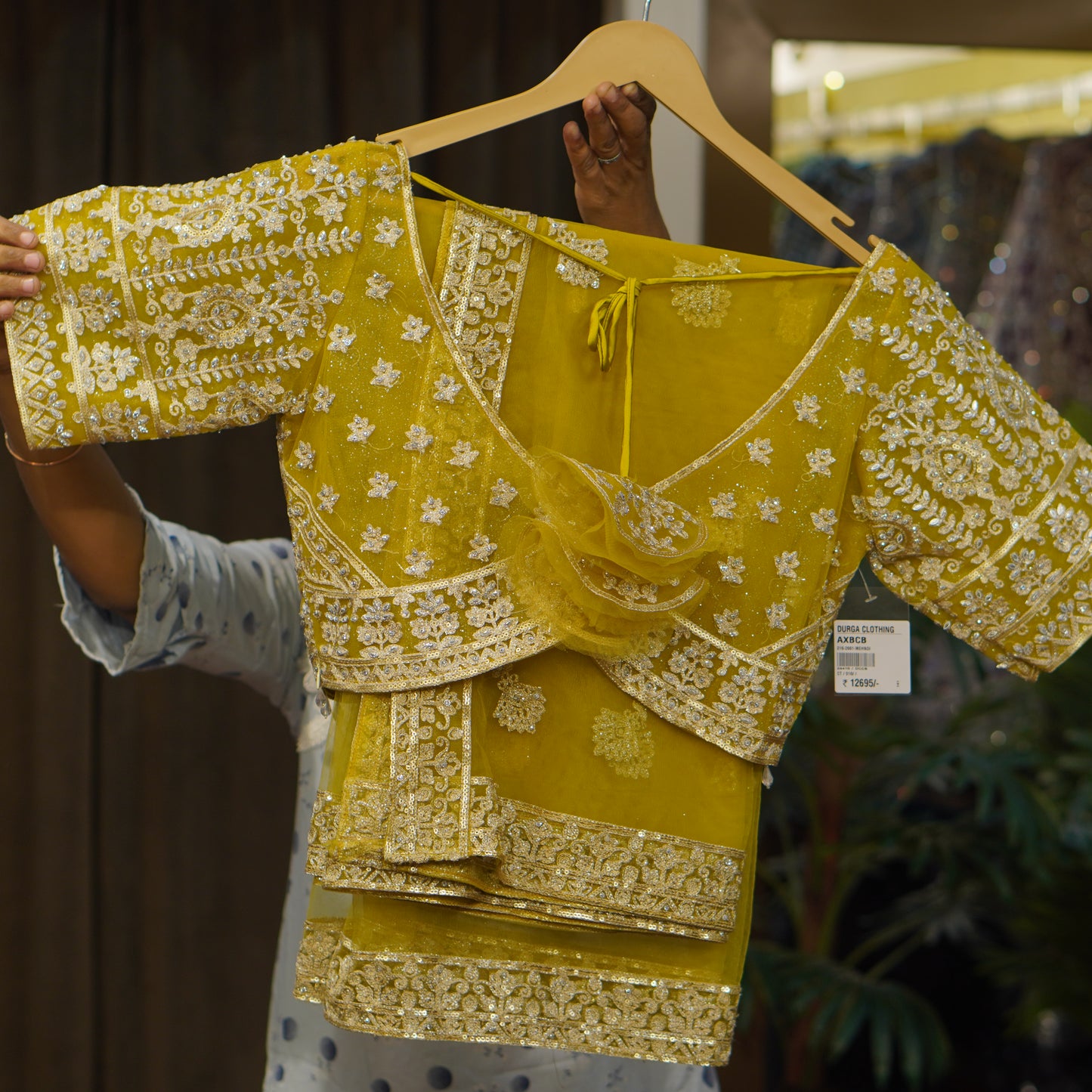 Lehenga set (buy online readymade lehenga choli)
