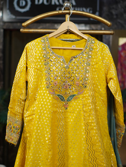 036-ZOHA-YELLOW