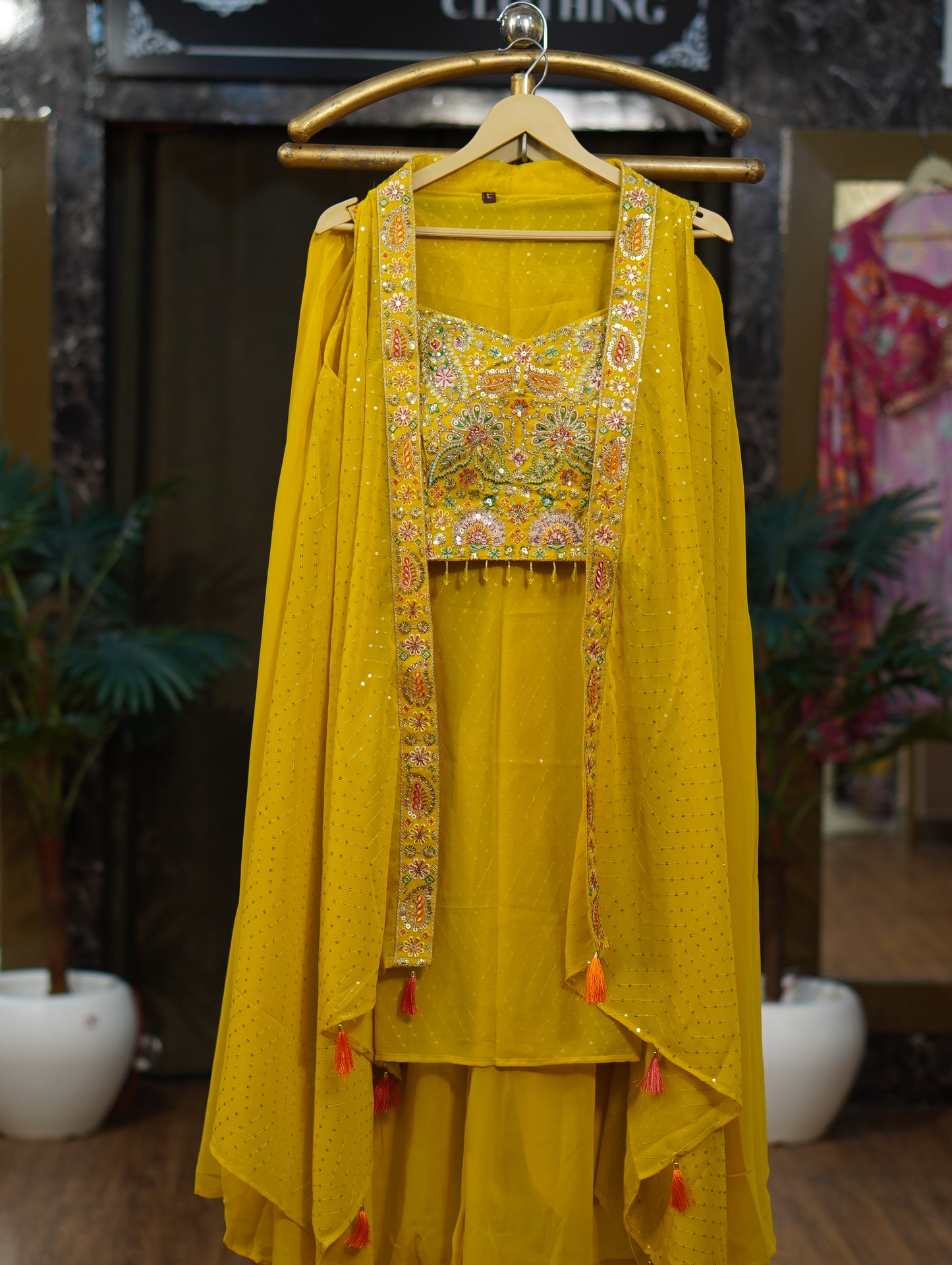 036-LAURA-YELLOW