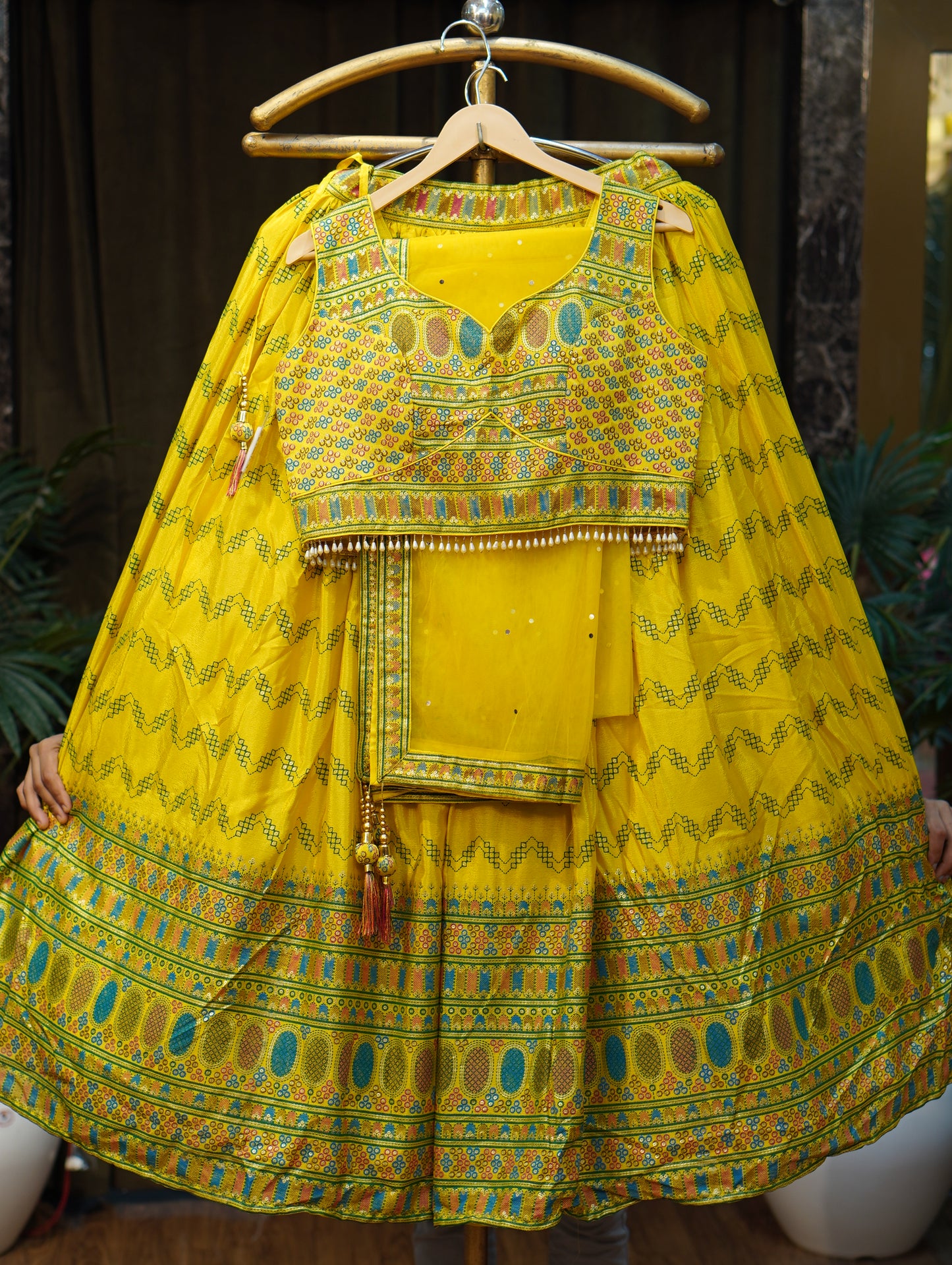 010-104-YELLOW